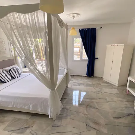 Temucin Hotel 2*