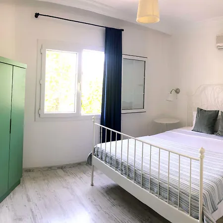 Hotel Temucin 2*